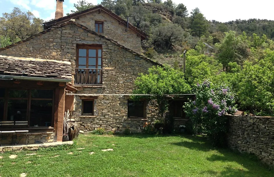 La Pegatera Masia rodeada de bosque ideal para desconectar-1